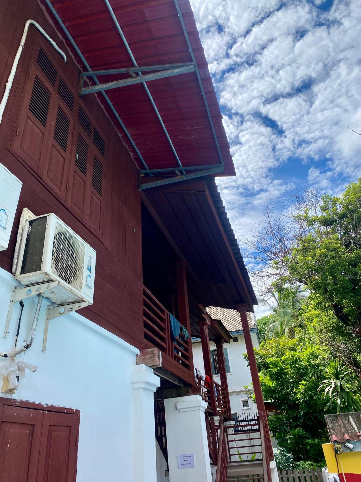 Sunrise Riverside Pool Hostel Luang Prabang Exterior foto
